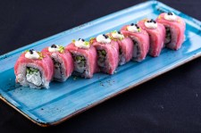 Филадельфия с подкопченым тунцом и с123оусом ветелло тоннато